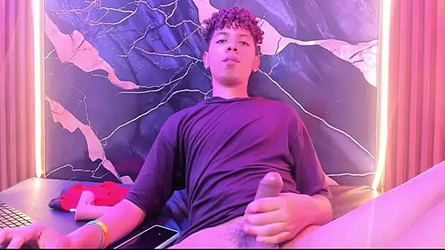 Amers_bigcock live cam on StripChat