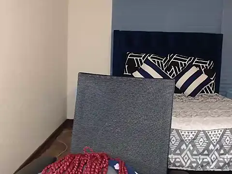 QUEENMANDYY webcam