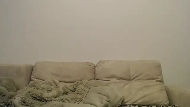 tiffanyperetz (F young) - Masturbate naked מאוננת בעירום