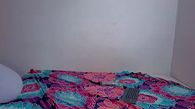 Nikki__uwu webcam