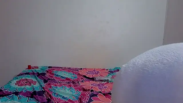 Nikki__uwu webcam