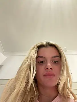 Watch Irish_BarbieMilfx live on EroticFlix - High definition streams