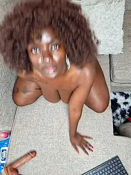 bustytemptress1