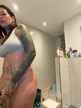 Watch AileenInkOfficial live on EroticFlix - High definition streams