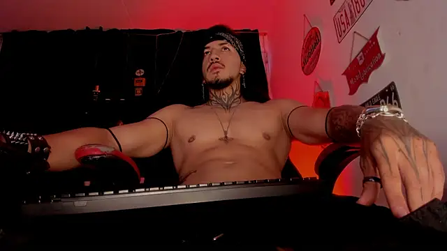 the_beast_master_ - The_beast_master_'s free webcam - UK Sex Cams