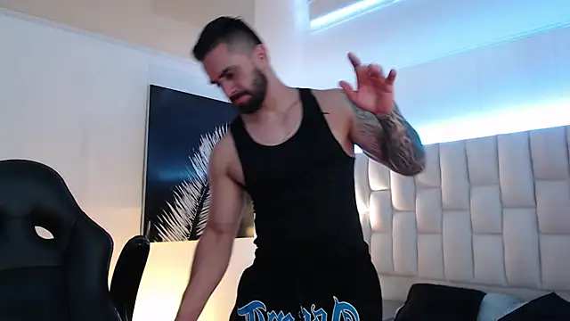 tony_goldstein live cam on StripChat