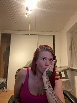 LisaLuxx webcam