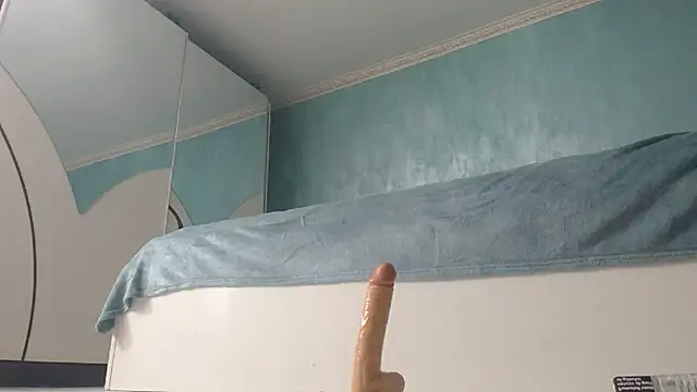 LaraLanee webcam