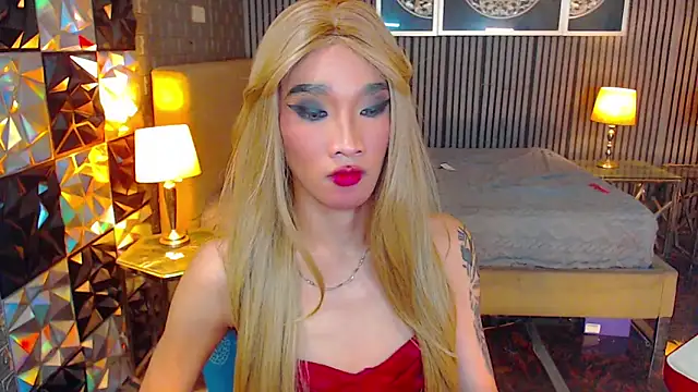 lhexiecollins live cam on StripChat
