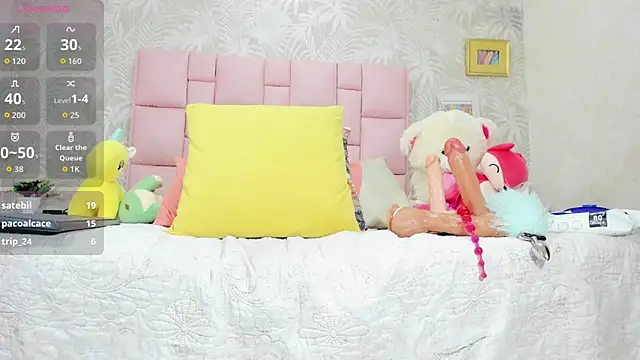 Mara_Summerr webcam