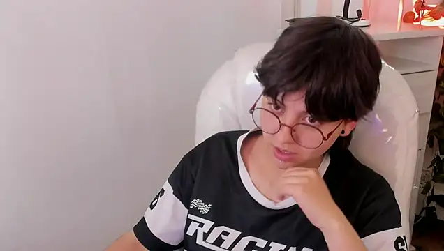 nathaly_ds (F teen) - show pussy close 🔥