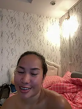 Ponthip webcam