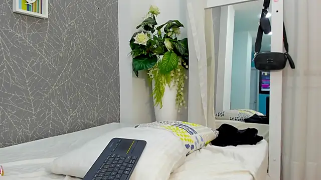 viictoriiasaenz - ViictoriiaSaenz's free webcam - UK Sex Cams