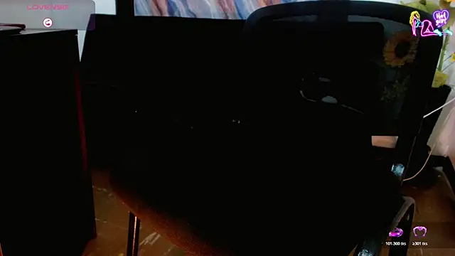 katha_Crawford webcam