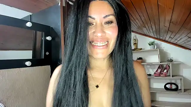 Tania_mature webcam