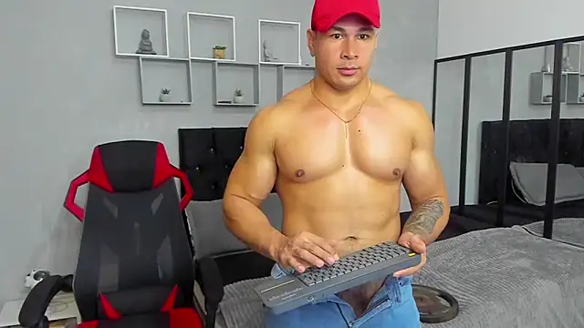 tyler_hank01 live cam on StripChat