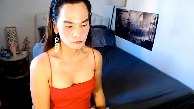 NinaDOM4CUM webcam