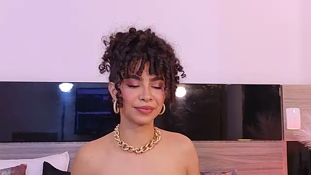 TamaraMontiel live cam on StripChat