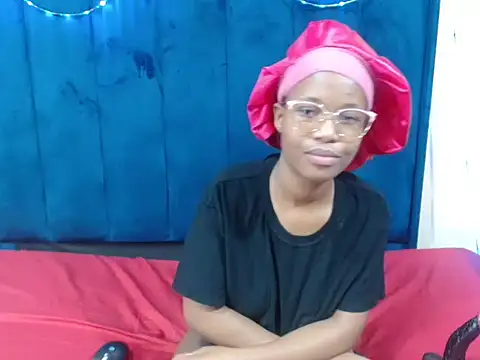 HotCreamyTea webcam