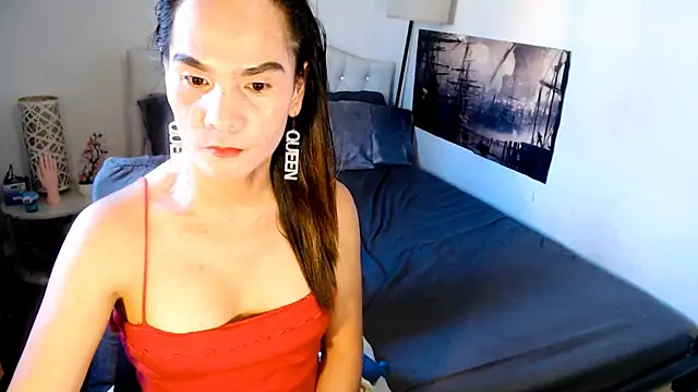 NinaDOM4CUM webcam