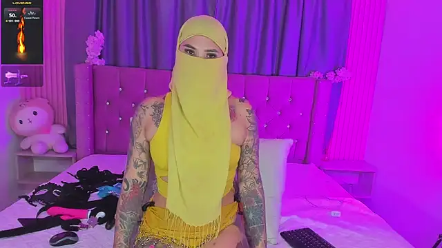 Nayla-Mouna webcam