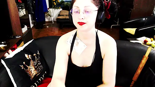 imperatriza (F milf) - Findom kink+bdsm+fetish room(1-st goal)