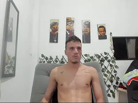 Latins_Boss webcam