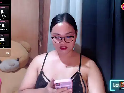 _Lylia webcam
