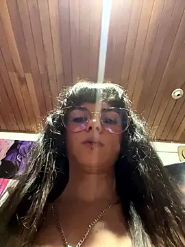 VioletaSubmissive live cam on StripChat