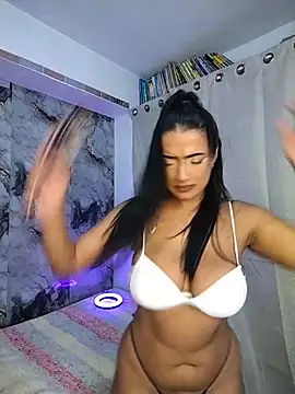 SaharQamar live cam on StripChat