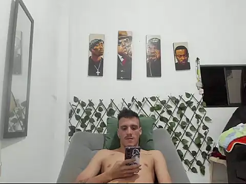 Latins_Boss webcam