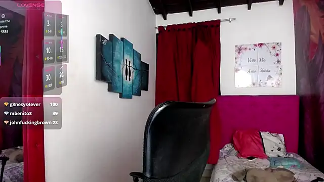miley_blue_ live cam on StripChat