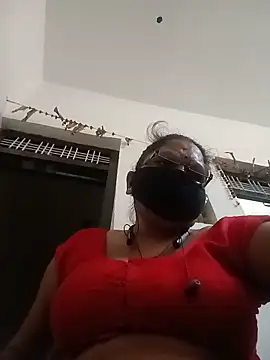 Menka_cut34 webcam