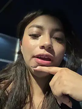 Watch CocoaGigiMuse live on EroticFlix - High definition streams