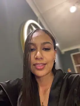 Watch MiilaBlake live on EroticFlix - High definition streams
