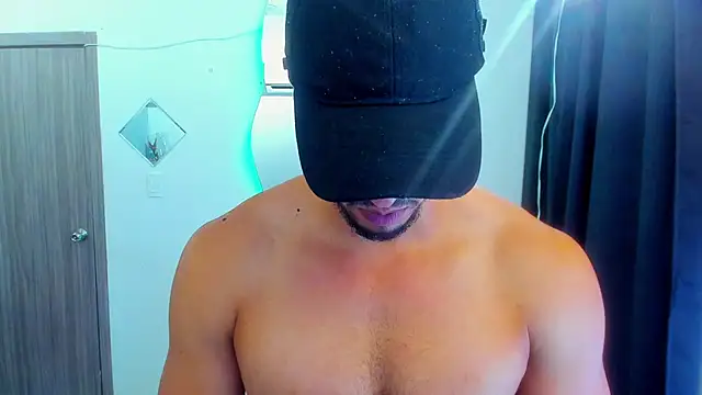 Kris_Khalifa69 live cam on StripChat