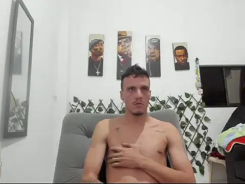 Latins_Boss webcam