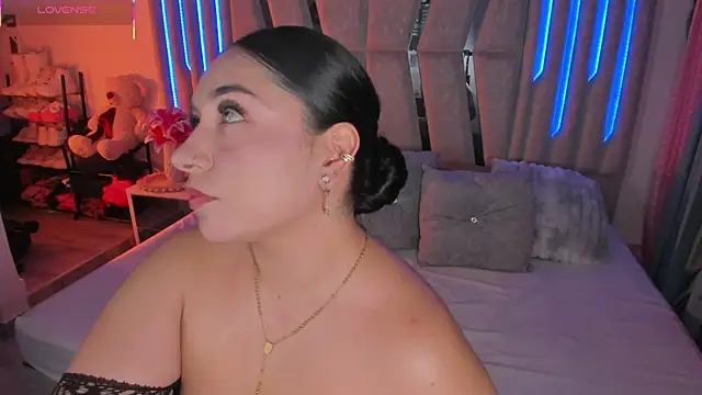 scarlet_miller1 webcam