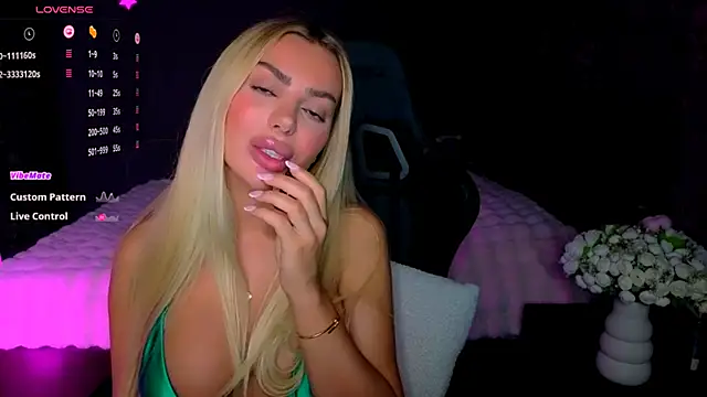 Ayla__Demir webcam