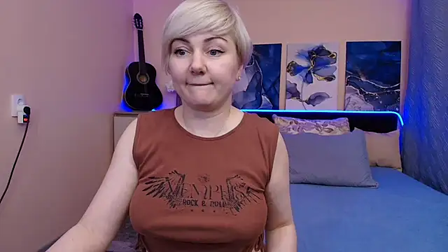 BlondPearl webcam
