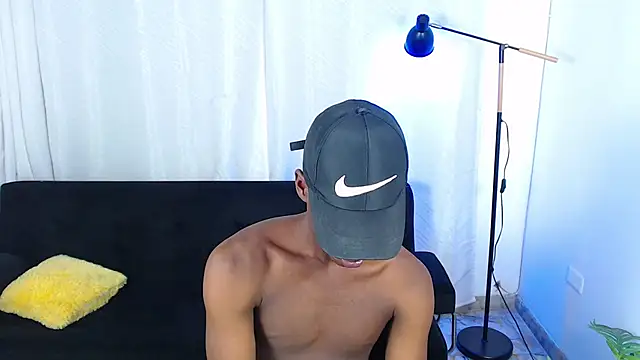 alexaandro18 webcam