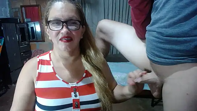 mother_and_son09 (G milf) - chorro y masturbacion + 10 azotes