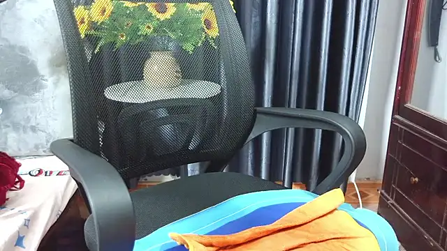 Watch Mila_99 live on EroticFlix - High definition streams