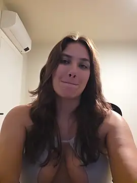 miarides19 (F teen) - I will rub pussy 😱😱