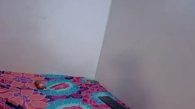 Nikki__uwu webcam