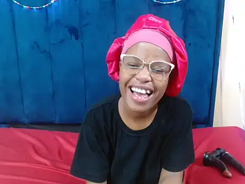 HotCreamyTea webcam