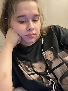 Watch HornyGirlH live on EroticFlix - High definition streams