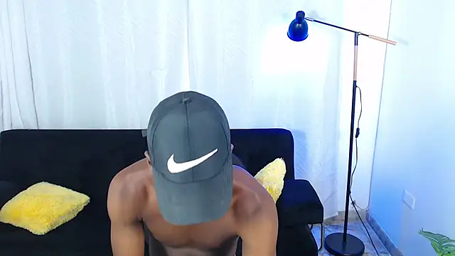 alexaandro18 webcam