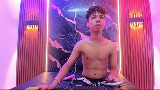 Amers_bigcock live cam on StripChat