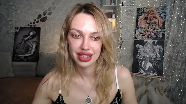 NickyAdamidi live cam on StripChat